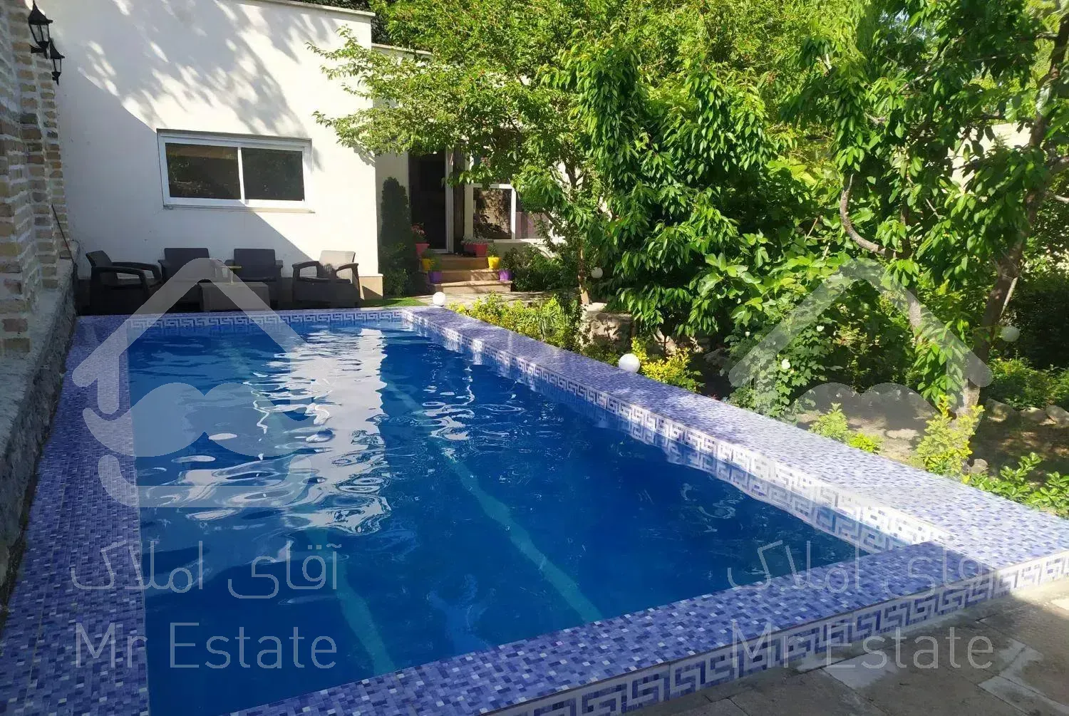 ویلا مبله استخر روباز آب گرم