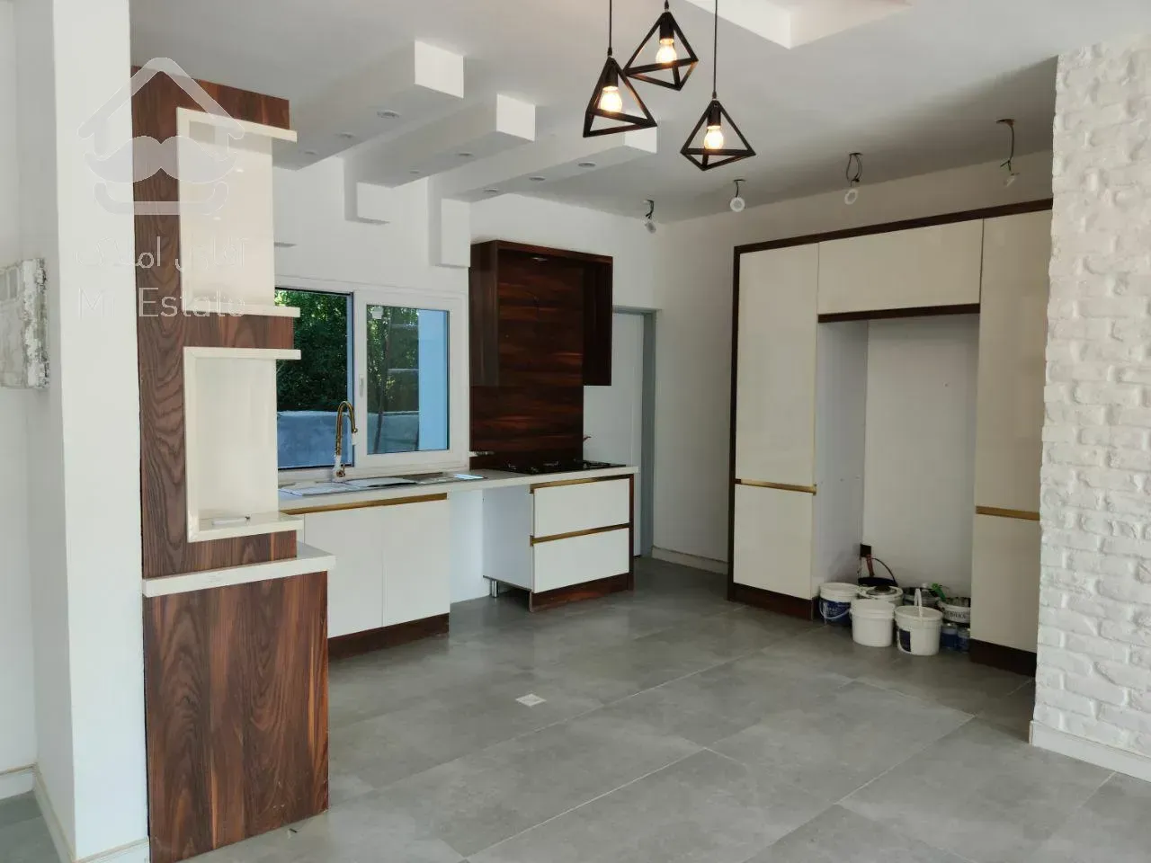 ويلاي٣٥٠ متري با روف گاردن