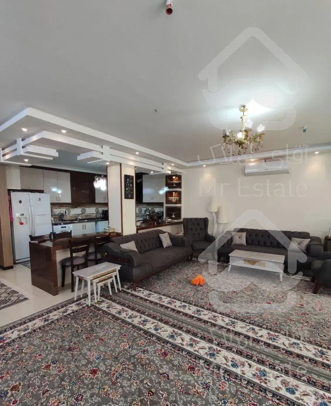 آپارتمان۱۳۷متری/سه خواب/فلاطوری