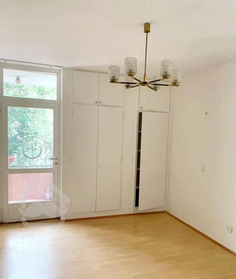 آپارتمان۸۰متر۲خواب(نورگیر مناسب)