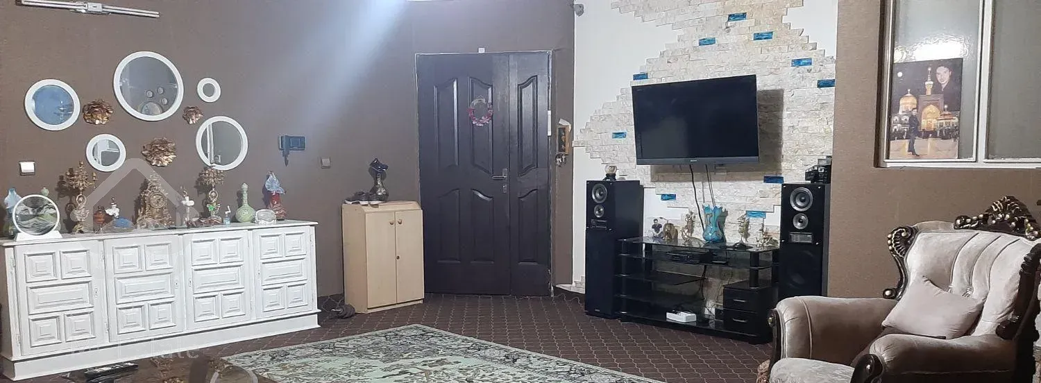 آپارتمان ۸۴ متری طبقه اول