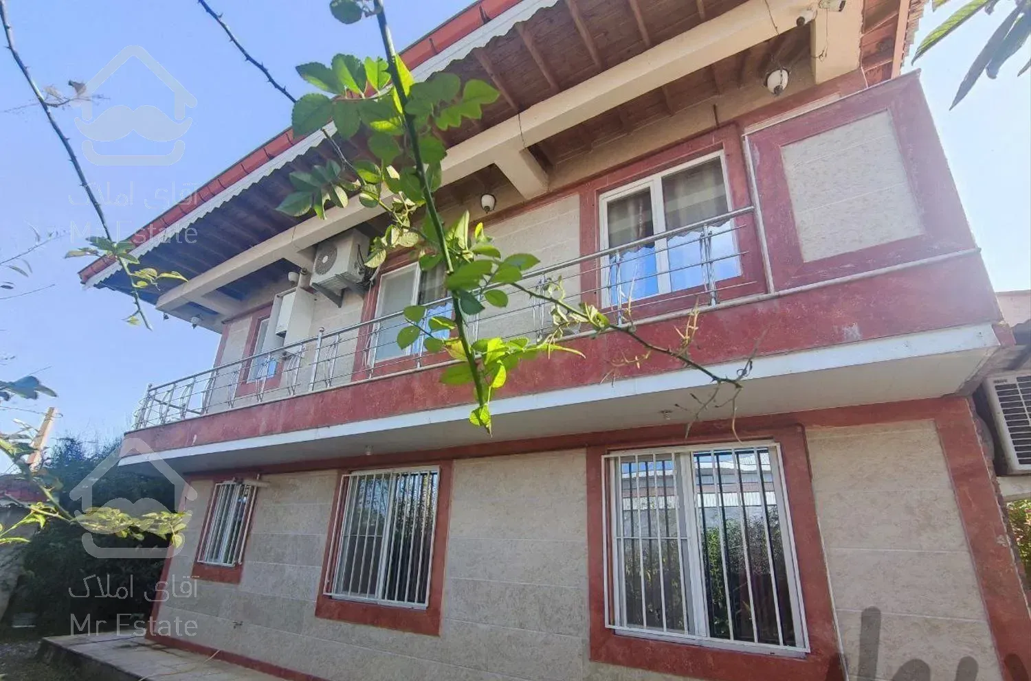 ویلا دوبلکس ،استخردار