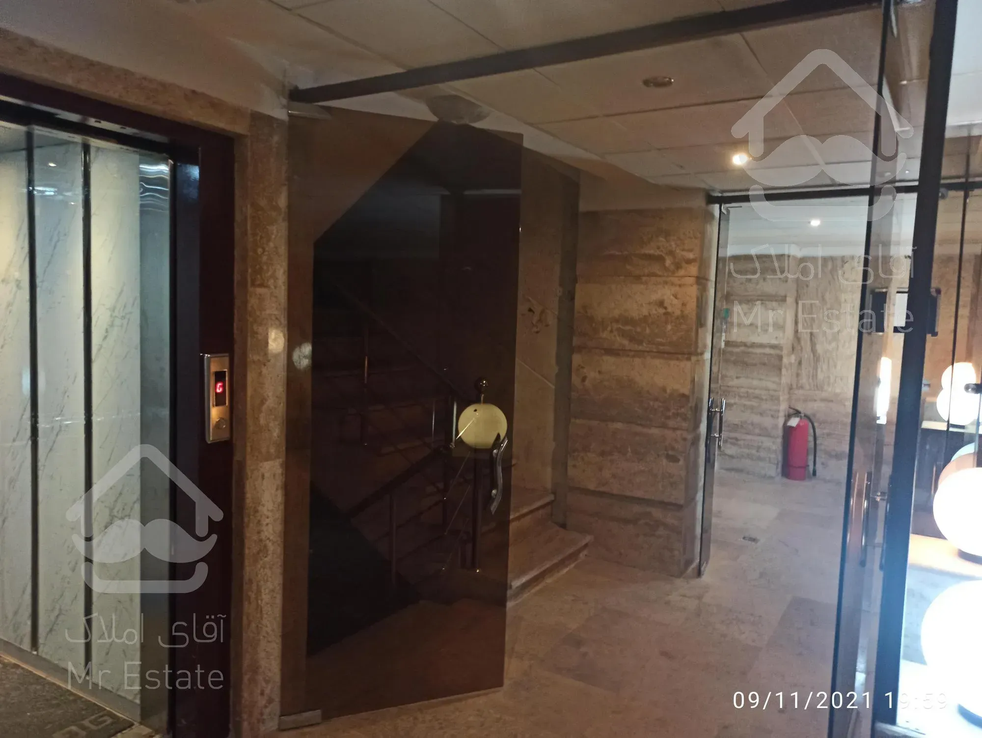 ۱۰۰ متر فول مرزداران سالن پرده خور