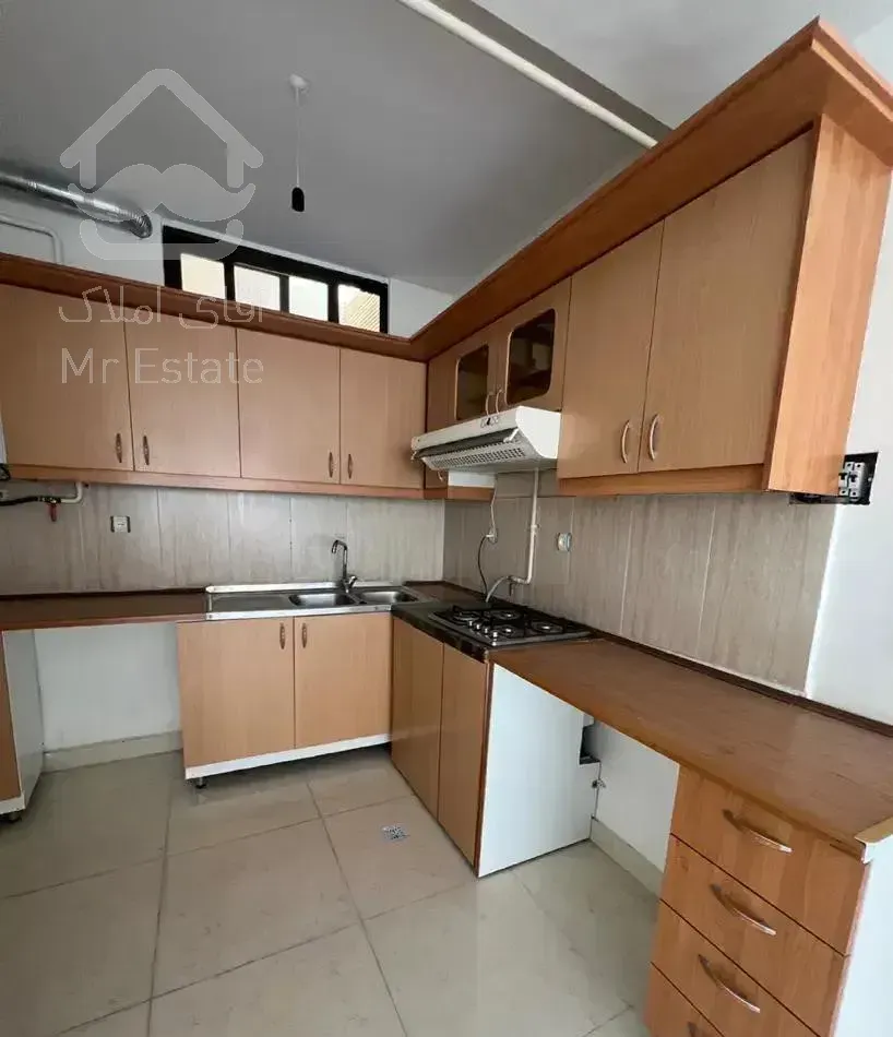 آپارتمان اقبال۱۹ تحویل/آسانسور