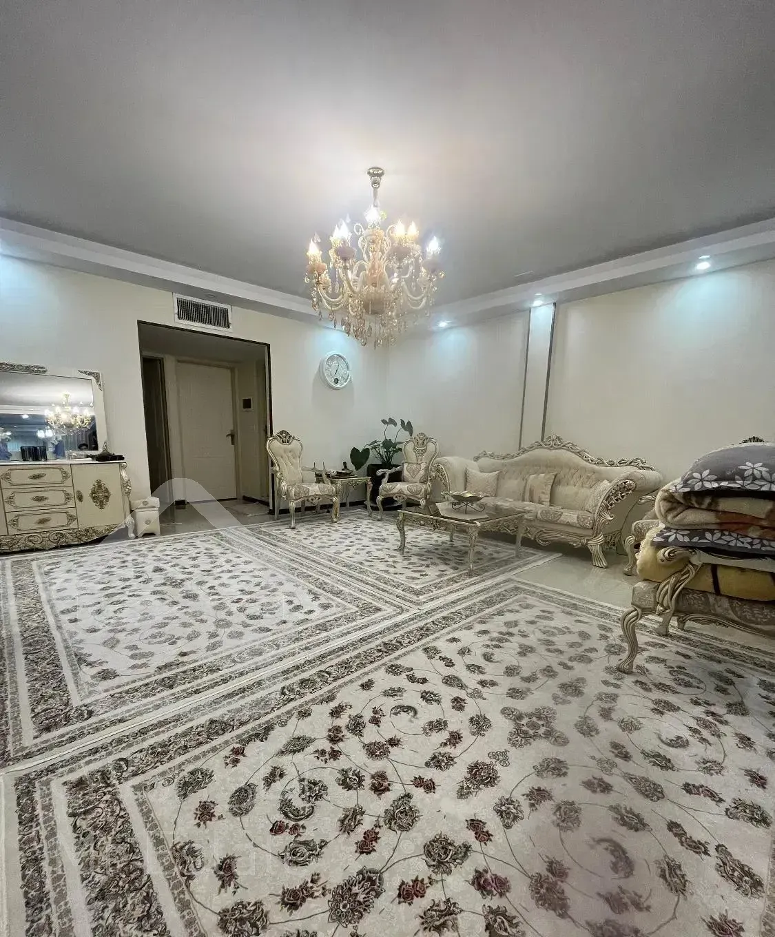 88 متر تک واحدی سالن مربع