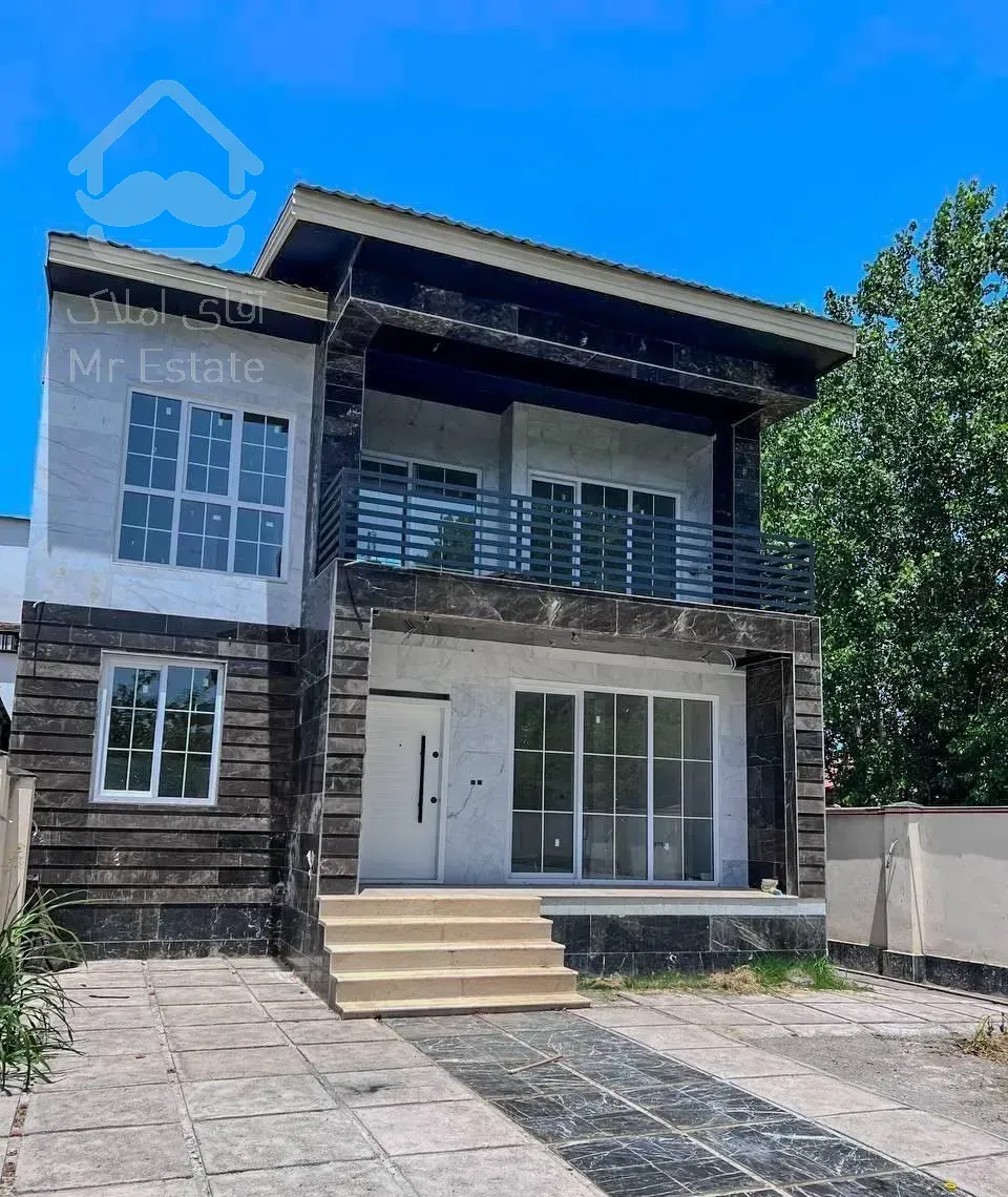 ویلا مدرن در خیابان ساحلی با لوکیشن عالی