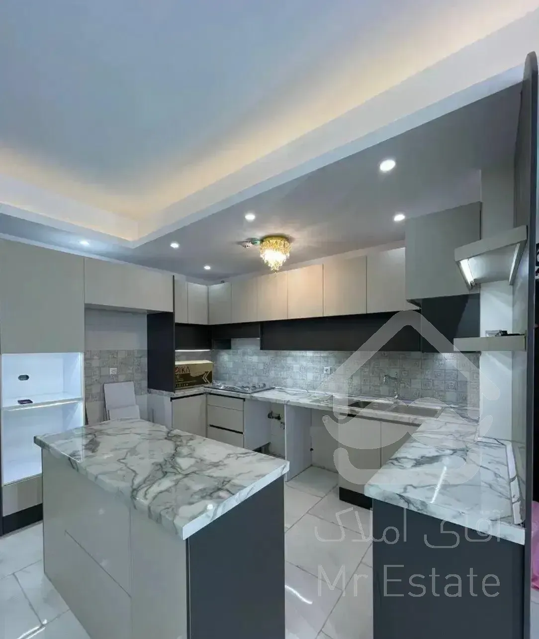 ۸۴متر/شهران/سالن پرده خور/تک واحدی