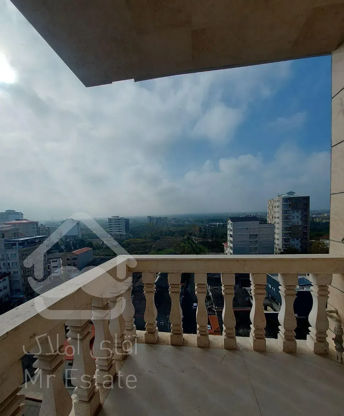 فروش آپارتمان ۱۰۰ متری شیک در شهرک کریم آباد