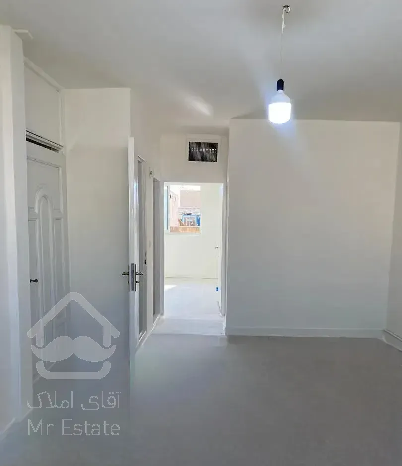 آپارتمان ۵۵ متری غرق نور