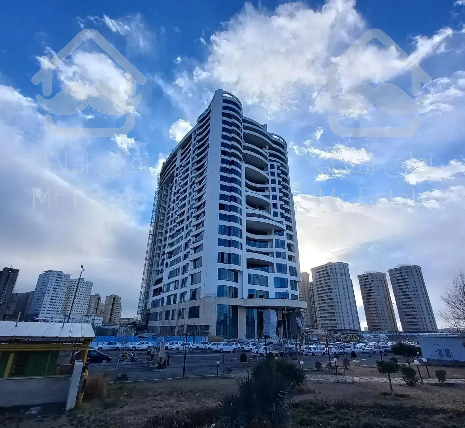 واحد اداری در برج فاخر لکسون ۱۴۹ متر