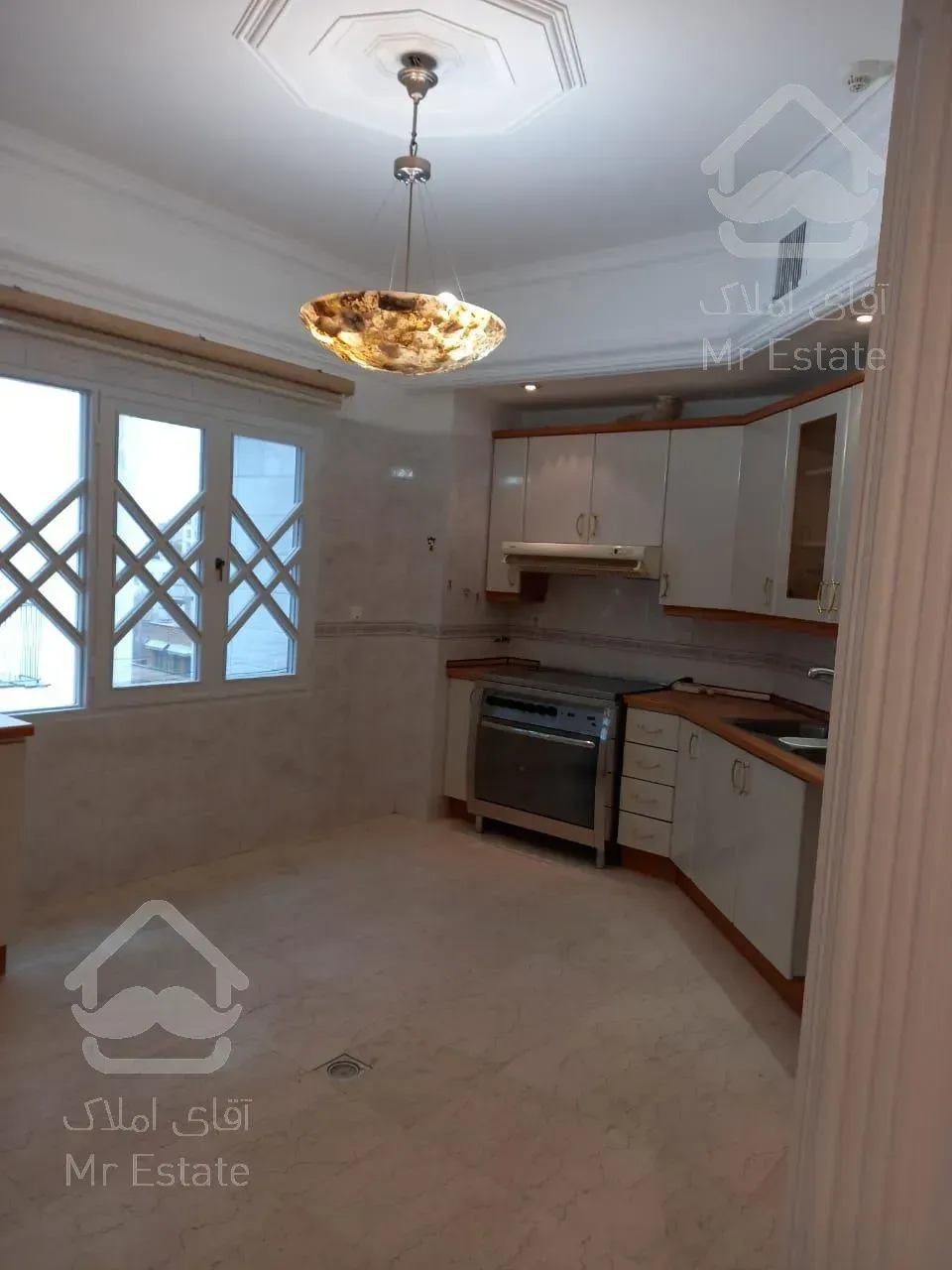 اجاره و رهن آپارتمان کامرانیه 220  متر اکازيون