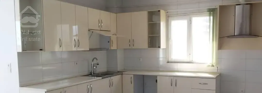 90متری/تک واحدی/نوساز/پارکینگ/کوچه اصغری