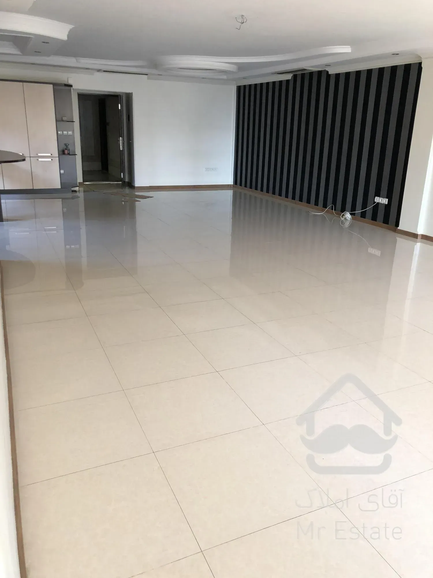 رهن و اجاره آپارتمان ۱۷۵ متری ۳ خوابه فرمانیه