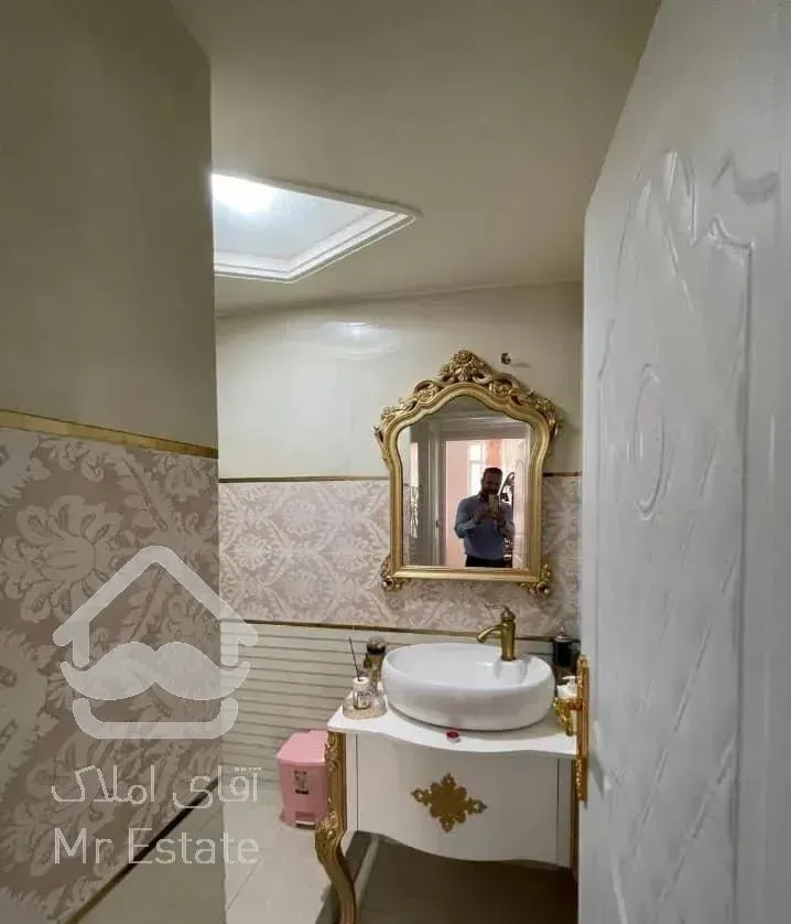 ۱۸۰ متر * میدان گلستان * رو به افتاب