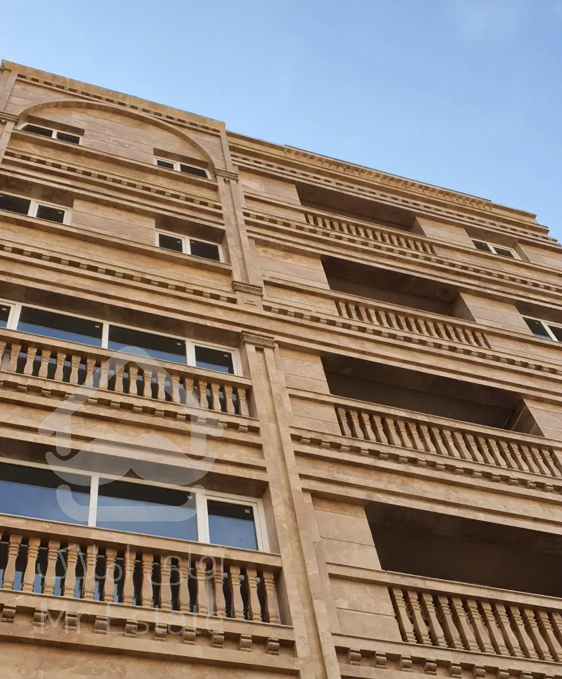 فروش آپارتمان۱۵۰متری۳ خوابه مستردار تاپ لوکیشن فدک