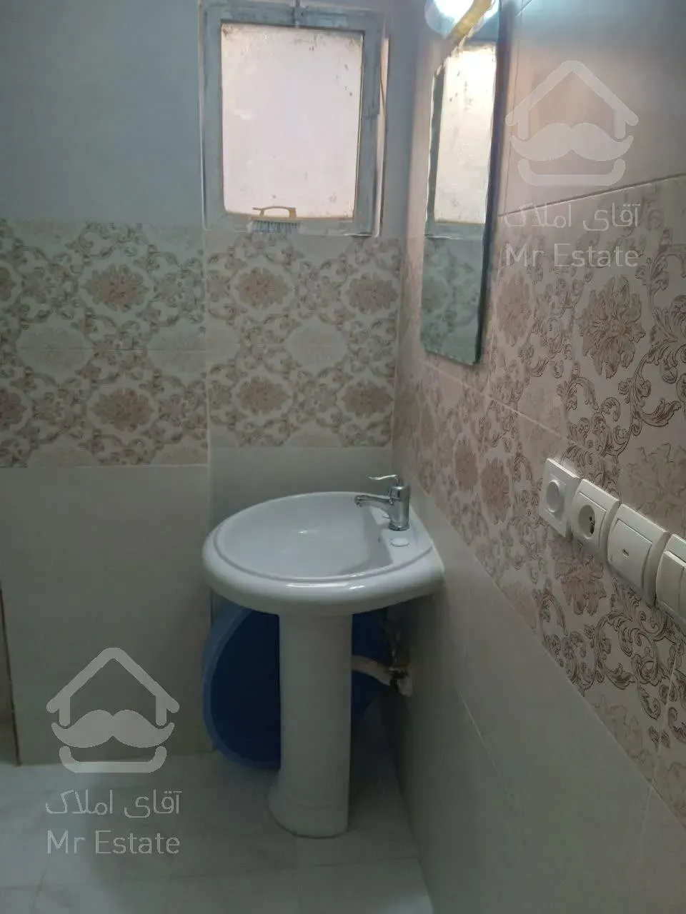 ۱۰۰ متری در واعظی