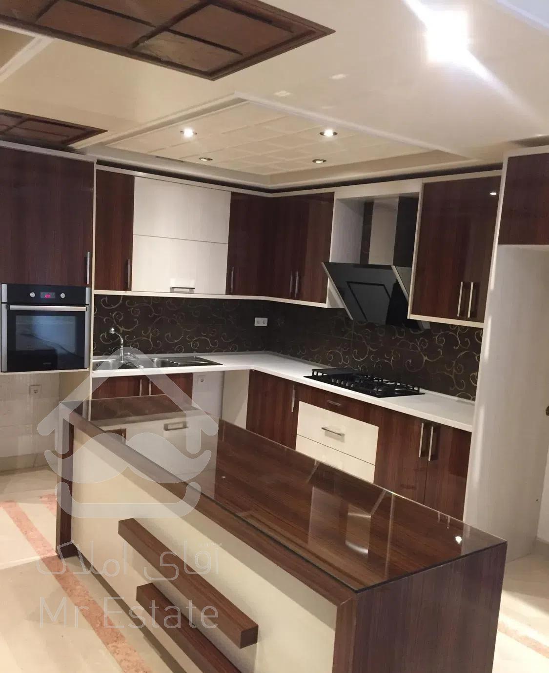 ١٥٠ متر ٣ خواب فرمانیه (دیباجى شمالى )