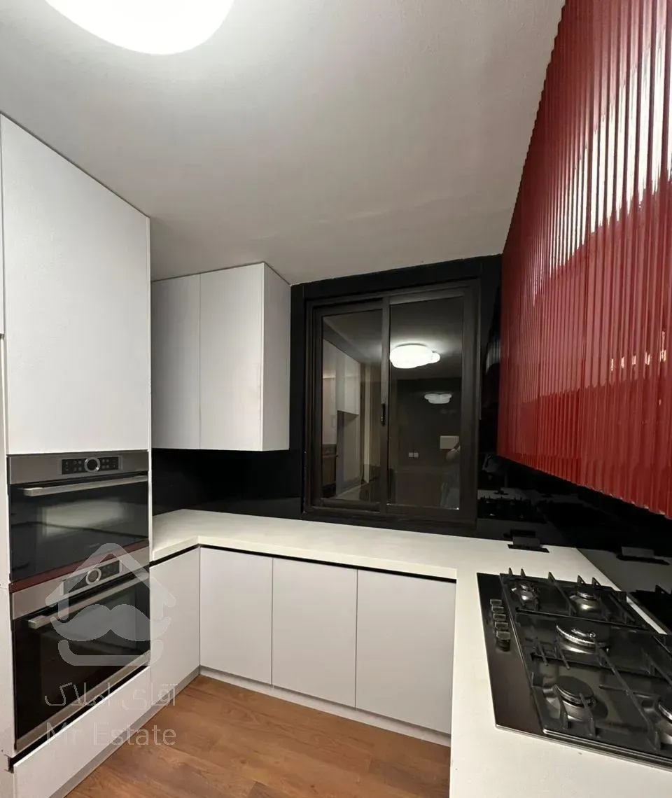 فروش آپارتمان ۱۳۰ متری ۳ خوابه در نیاوران مژده