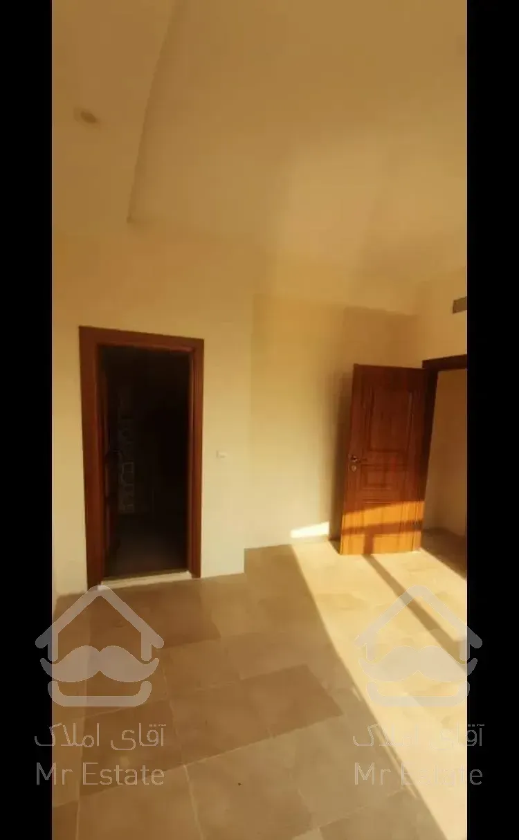 جردن ۱۲۲ متر مسکونی (ویو دار)