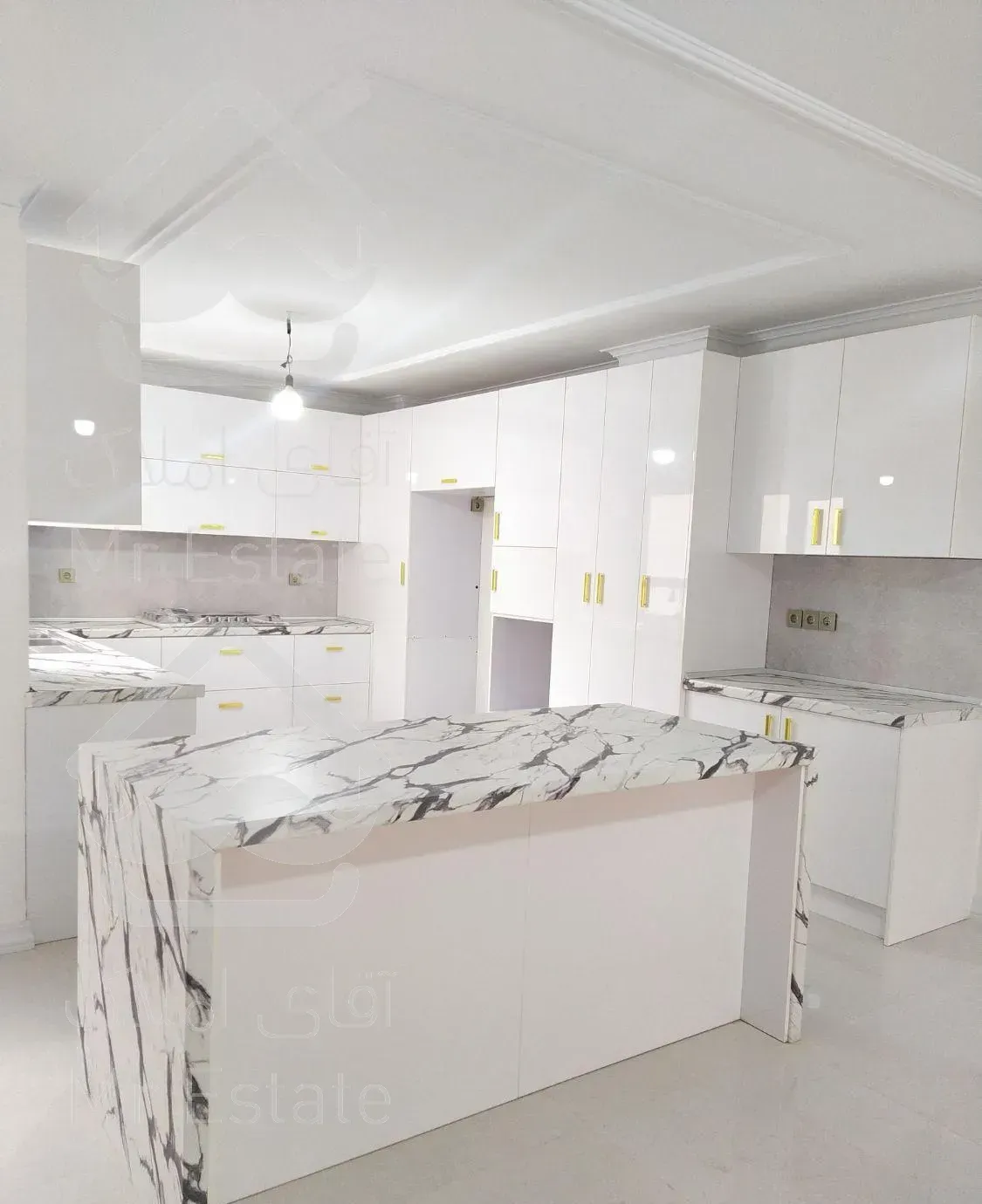 ۲۰۰ متر ۴ خواب / فول نوسازی شده / غرق در نور