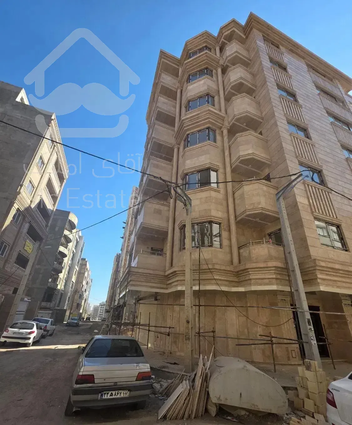 فروش فوری آپارتمان مبله ۳نبش ۱۹۵متر + ۳خواب ۲مستر