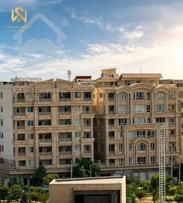 ۱۳۰ متر سه خواب / دونبش / کم واحد / نوساز