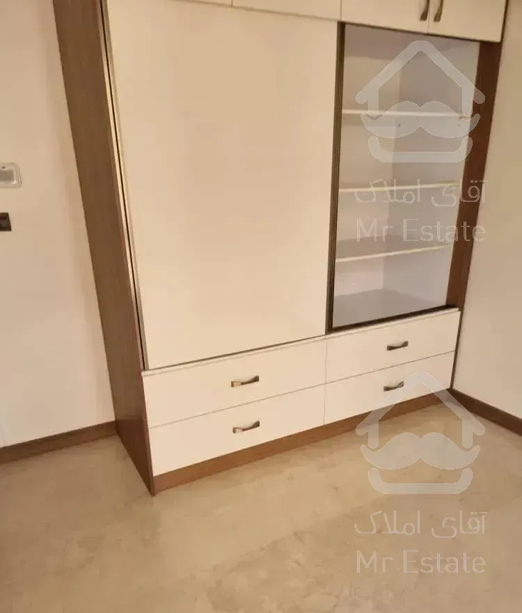 اپارتمان ۱۱۰متری دوخواب،تخلیه