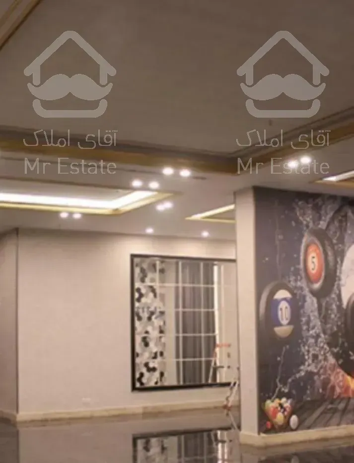 وقتشه بِرَند بخریم،۱۰۱ متر،قصر سلطنتی