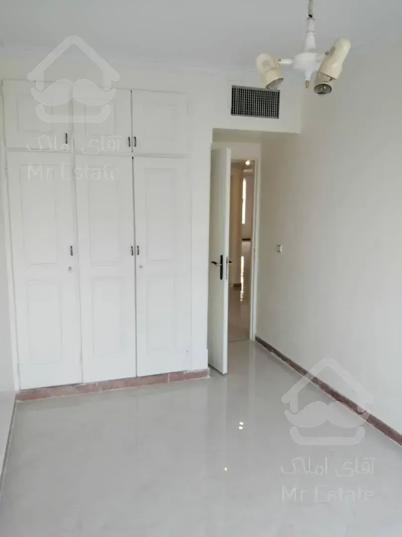 آپارتمان ۱۴۰ متری لوکیشن عالی نورگیر