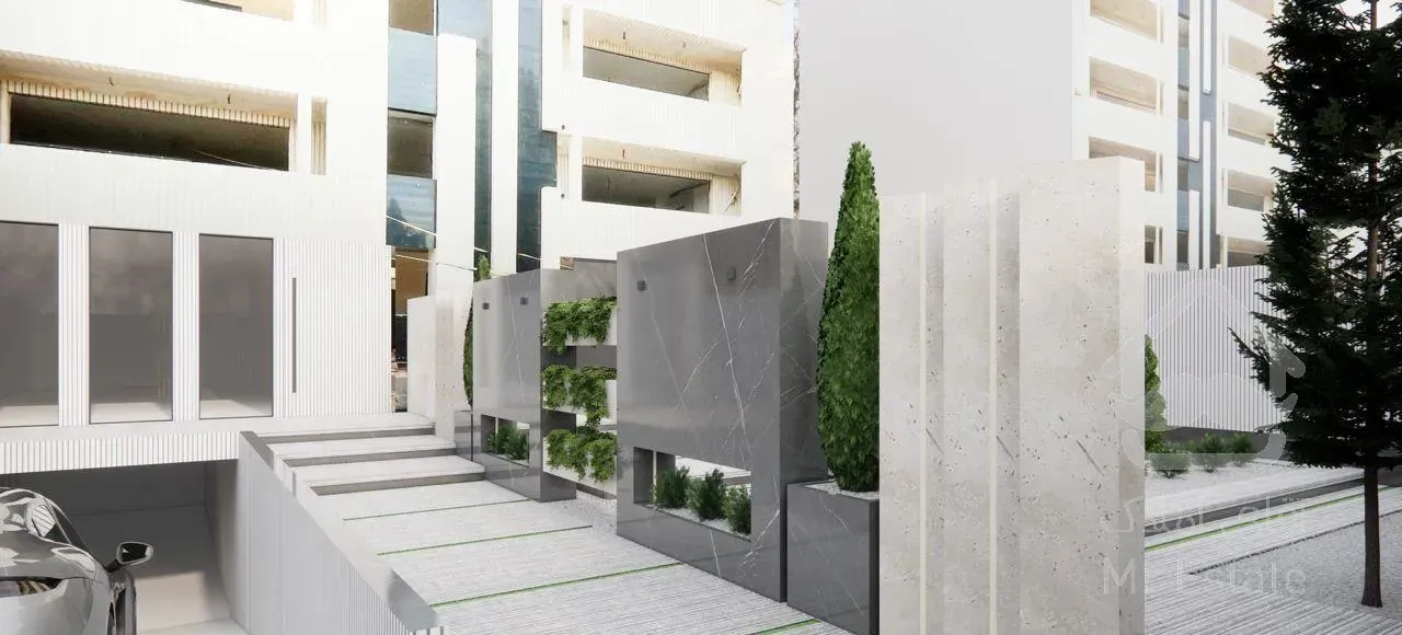 آپارتمان ۴ خوابه۳۰۰ متر حیاط دار