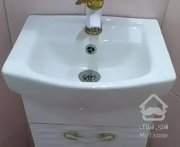 آپا تمان ۶۳ متری  شیک