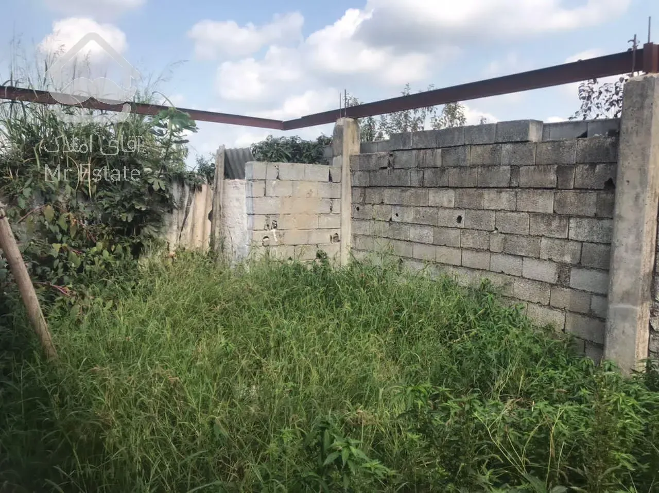 ۱۷۰ متر بنای نیمه ساخته