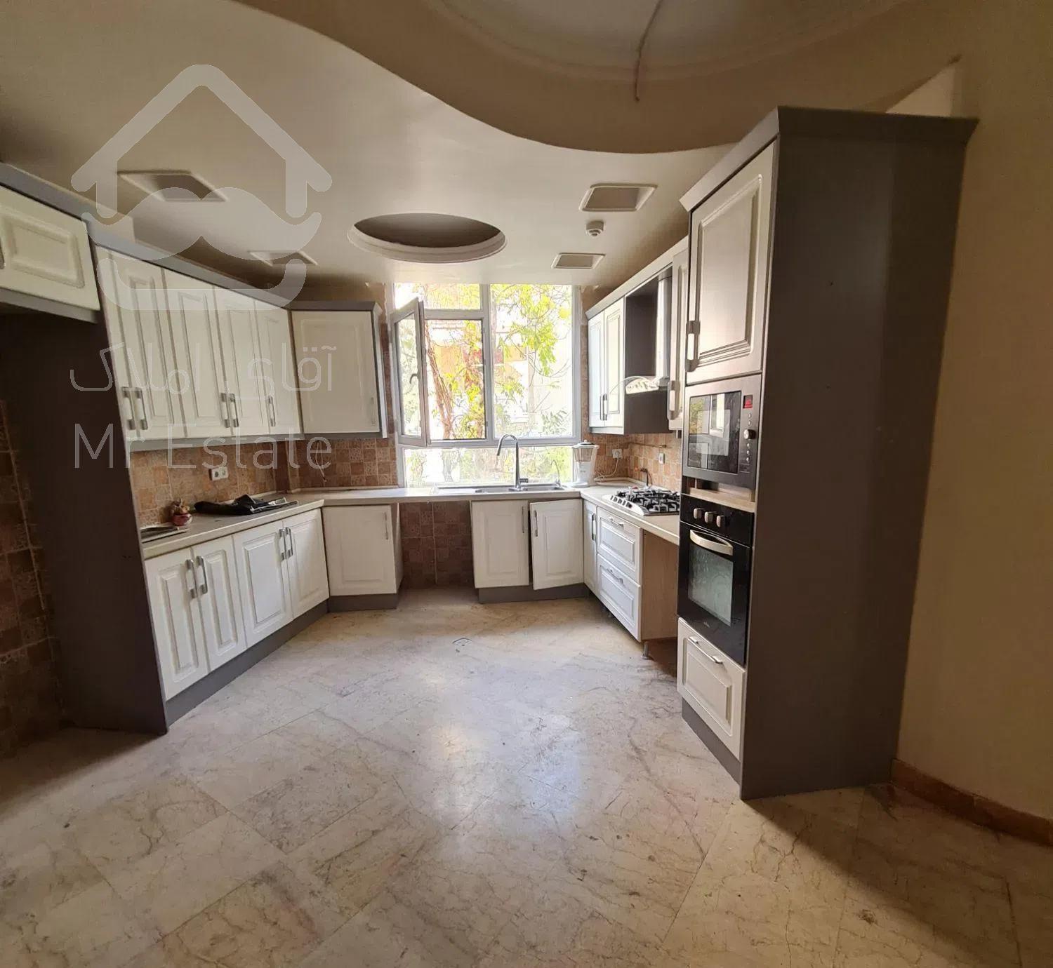 ۹۵ متر ۲ خواب . حکمت لوکیشن