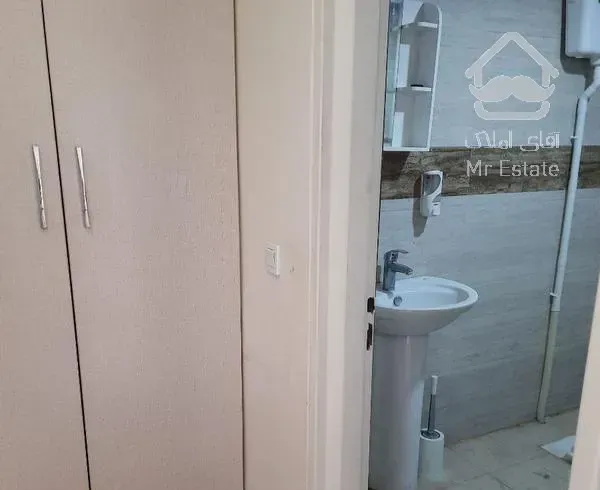 ۱۴۵متری برج جی ۳خوابه مسترداربالکن قابل چیدن