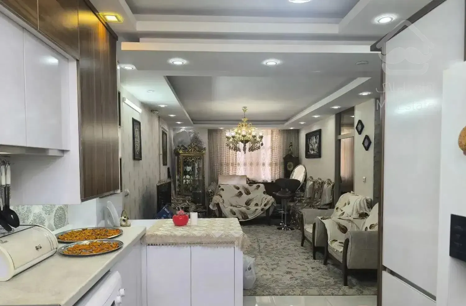 آپارتمان ۸۰ متری تک خواب بسیار تمیز