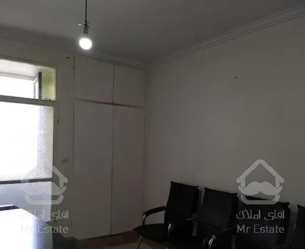 اتاق اداری مبله با تراس و نور