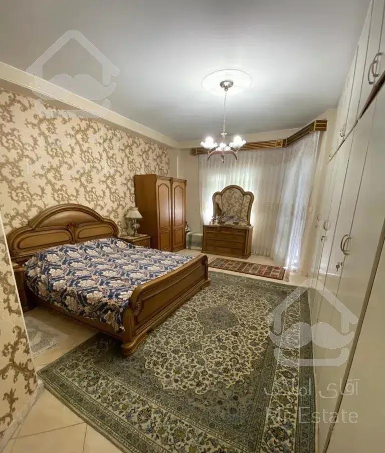 شیراز جنوبی بلوار علیخانی ١٨٠ متر ٣ خوابه