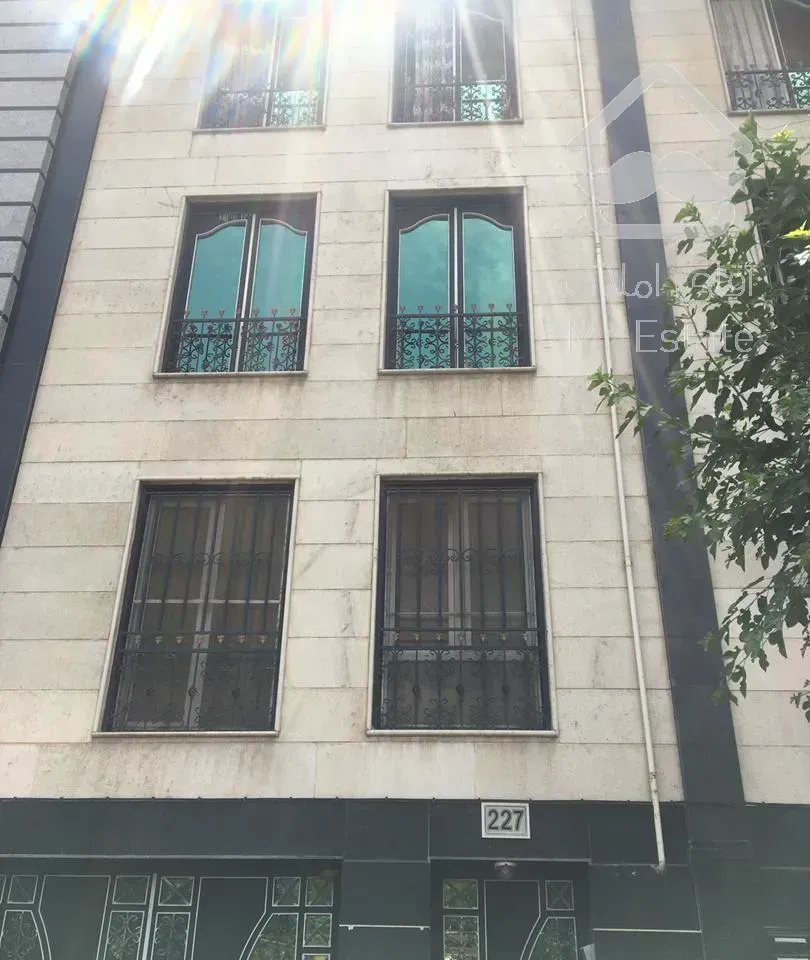 آپارتمان 100متری انوشیروان شرقی