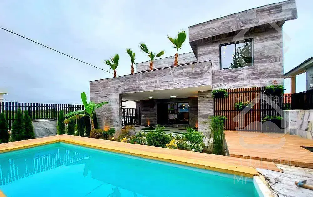 ۳۰۰متر استخر چهارفصل