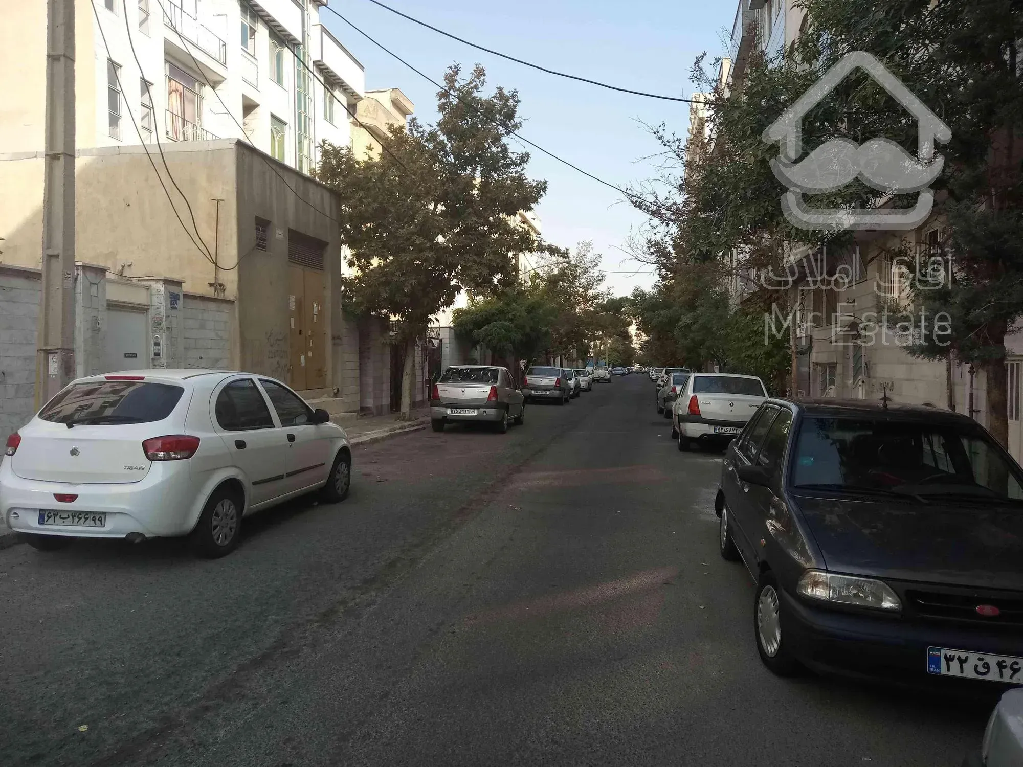 پونک اشرفی اصفهانی ۲۱۰متر ویلایی