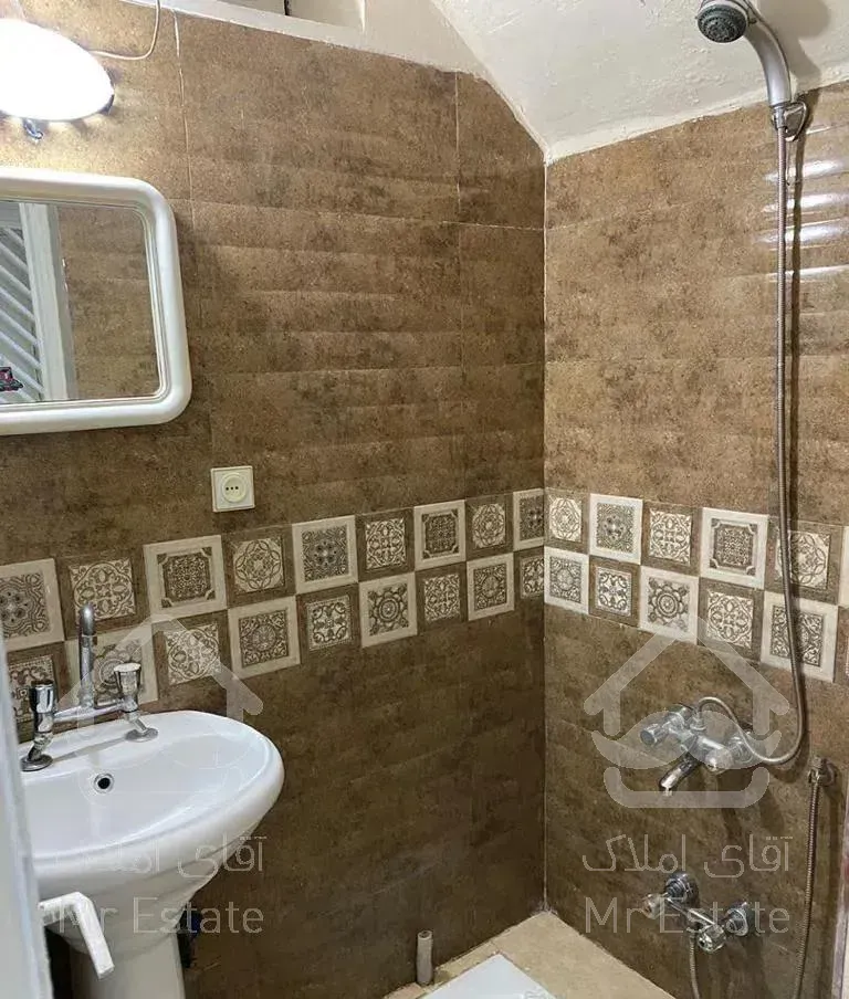 ۵۰ متر مترو میرداماد مناسب خانواده یا خانم موجه