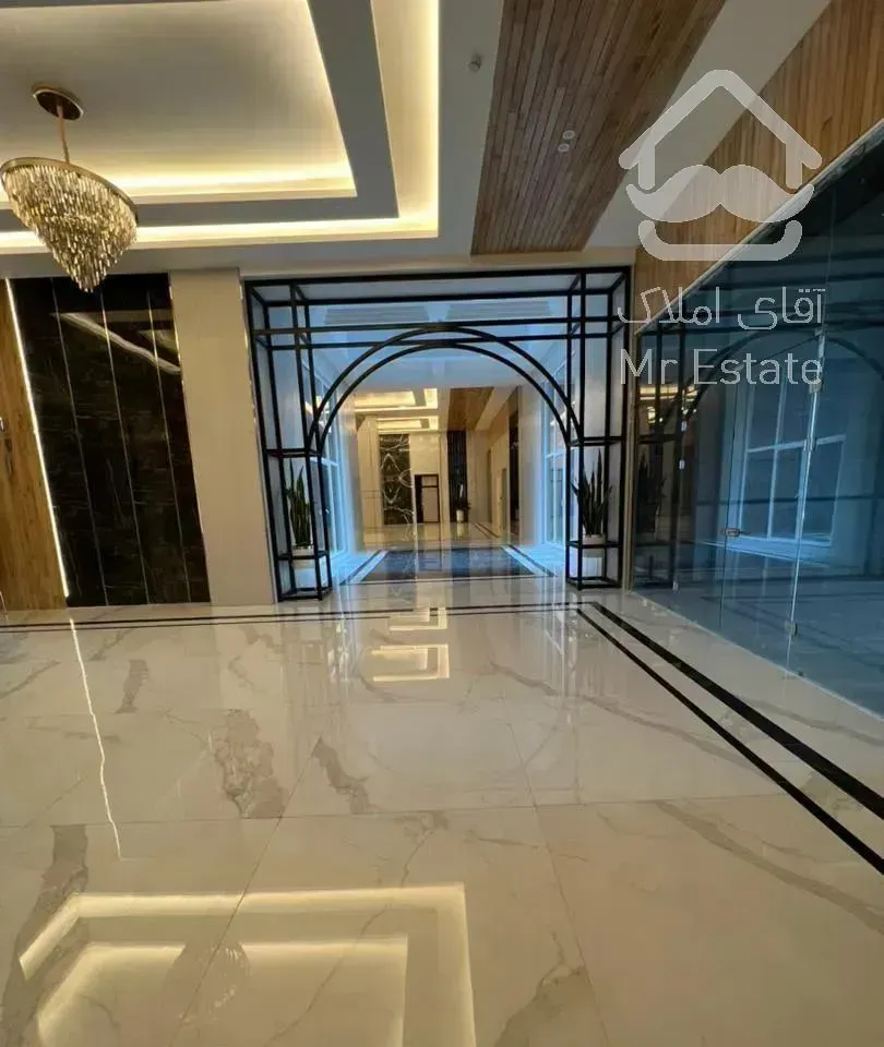 ۹۰متر در عمارت مجلل رویال پالاس