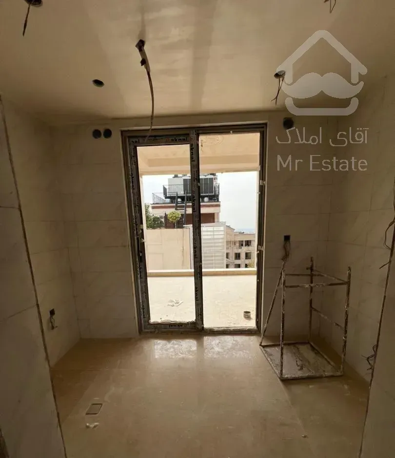 فرمانیه اندرزگو ۲۲۵ متر