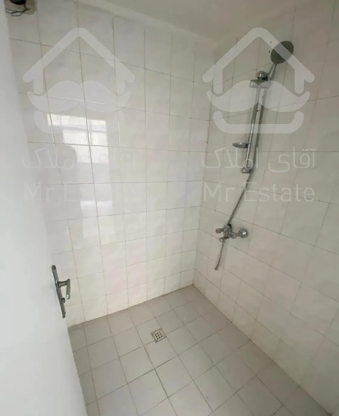 ۷۷متر ۲خواب  پارکینگ دار