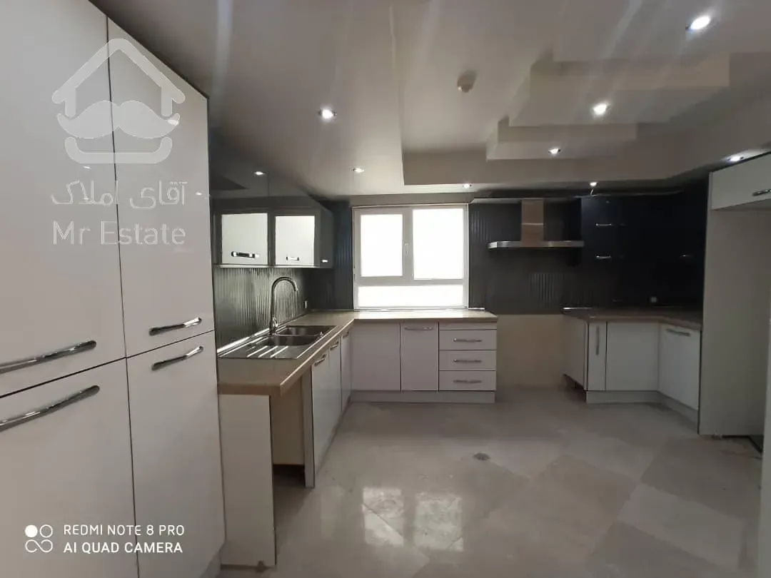 رهن و اجاره آپارتمان ۲۲۰ متری نیاوران