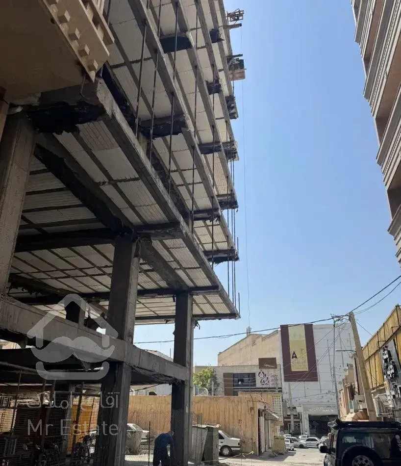 آپارتمان ۱۲۰ متری  دو نبش پاسداران