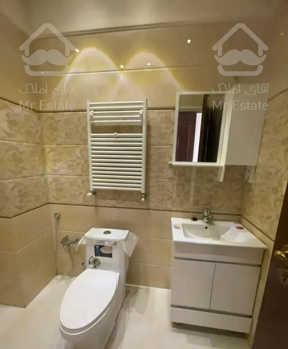 ۲۵۰ متر باغ فردوس نوساز  طبقات بالا