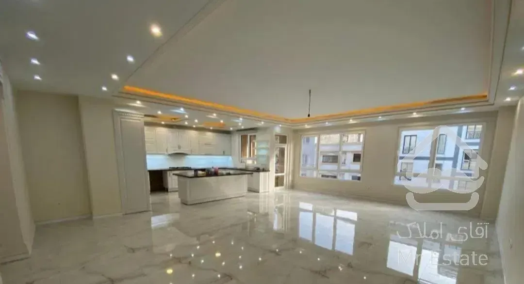 ۲۰۰ متر، ونک، شیراز شمالی