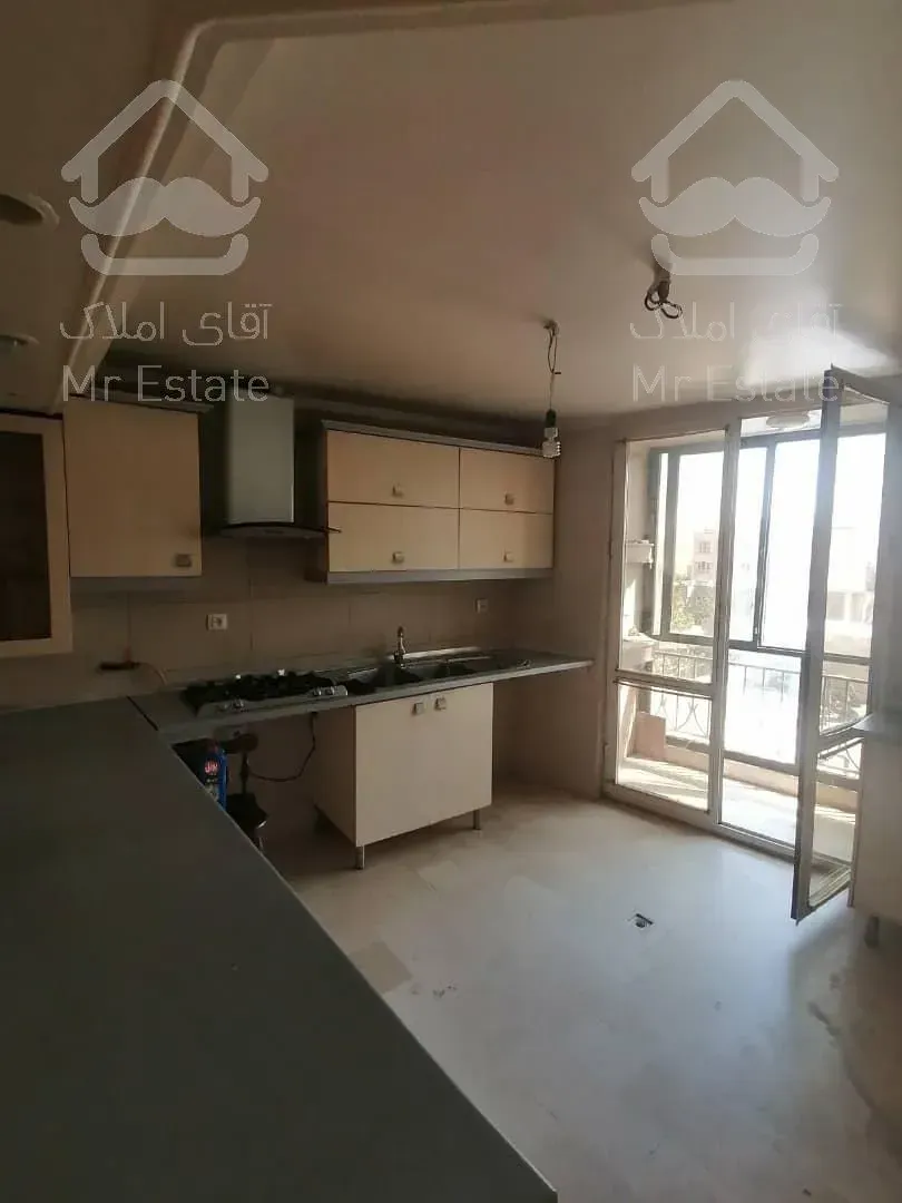 رهن و اجاره آپارتمان ۱۳۵ متری ۳ خواب نیاوران فول تراس