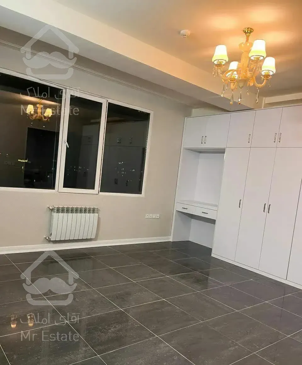 آپارتمان ۲۱۰ متری